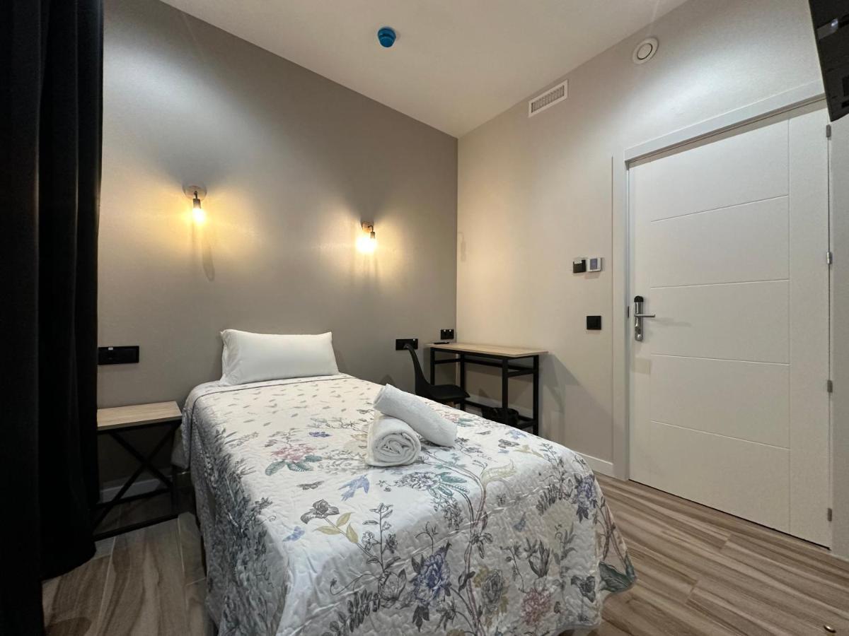 Cc Opera Suites Madrid Exterior foto