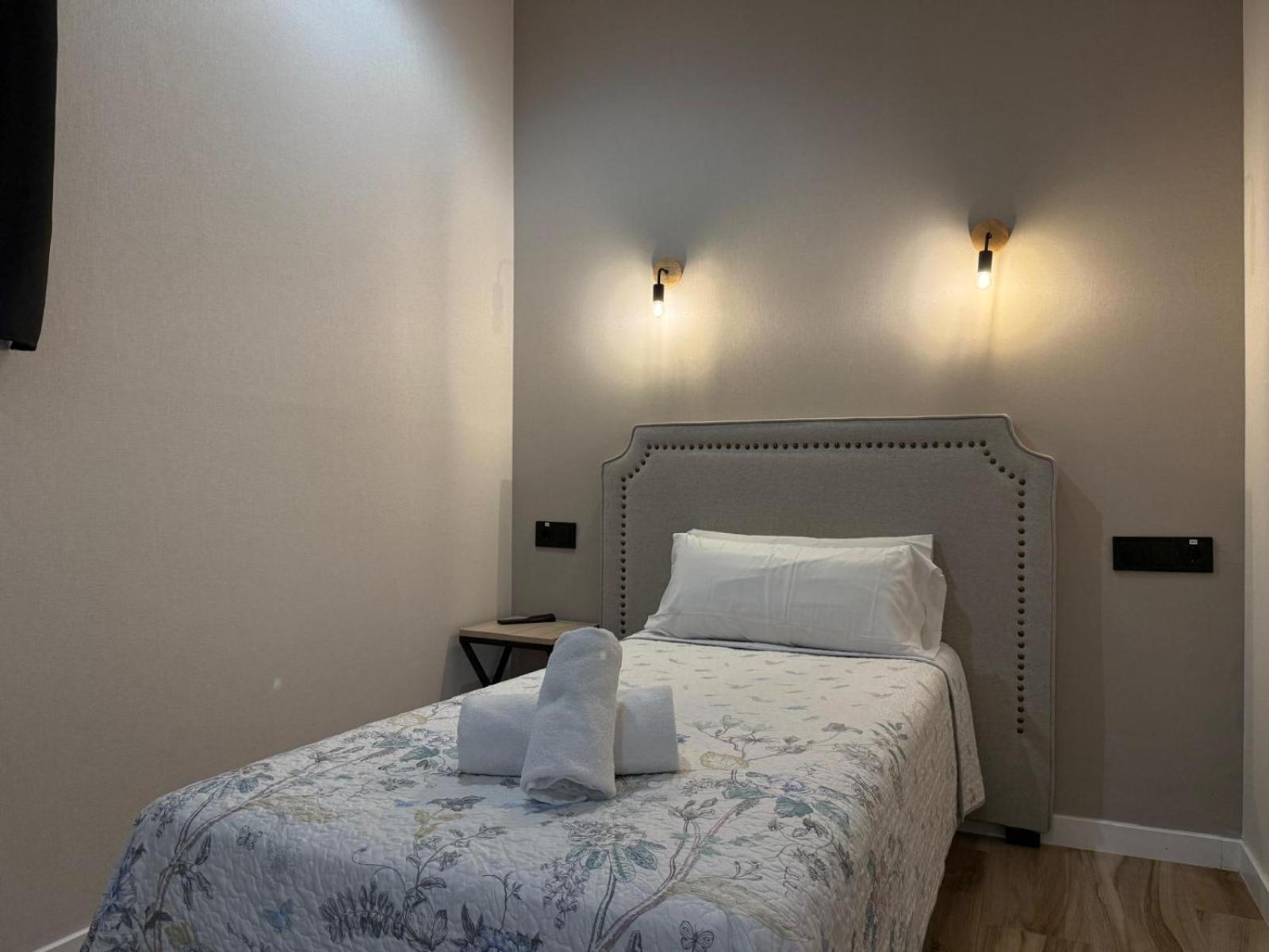 Cc Opera Suites Madrid Exterior foto